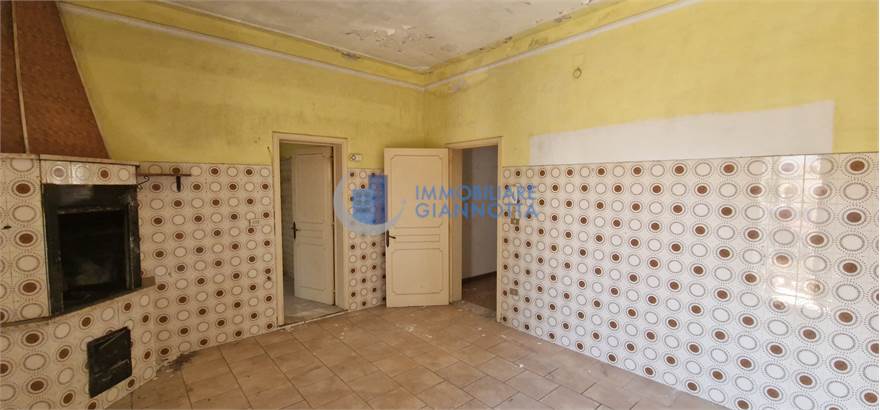 Cucina con camino Piano primo 